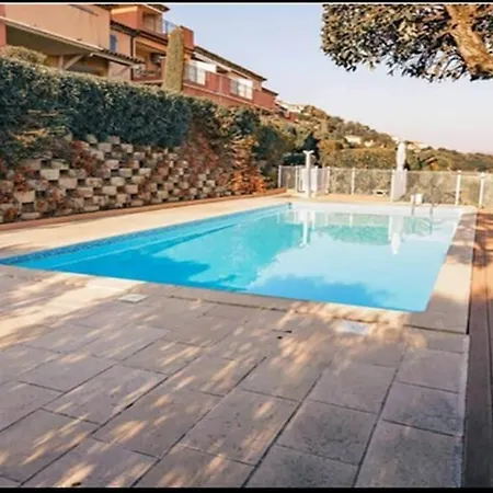 Beautiful 3-rooms With Terrace Daire *