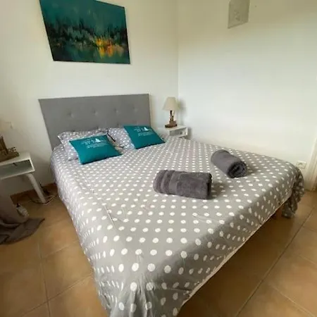 Beautiful 3-rooms With Terrace Daire *