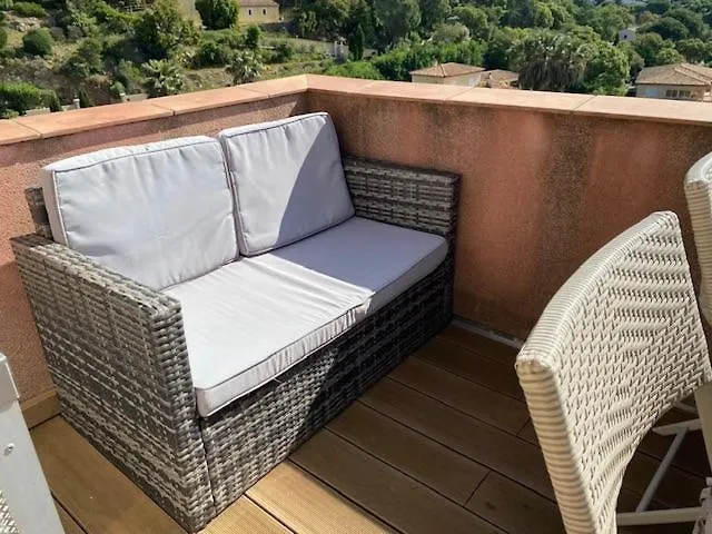 Beautiful 3-rooms With Terrace Apartment