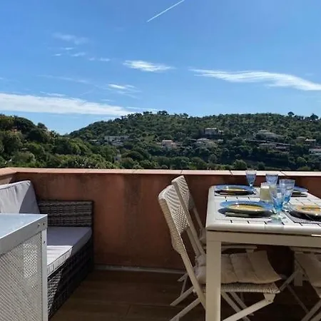 アパート Beautiful 3-rooms With Terrace *