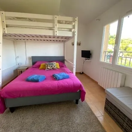 Beautiful 3-rooms With Terrace * サント・マキシム